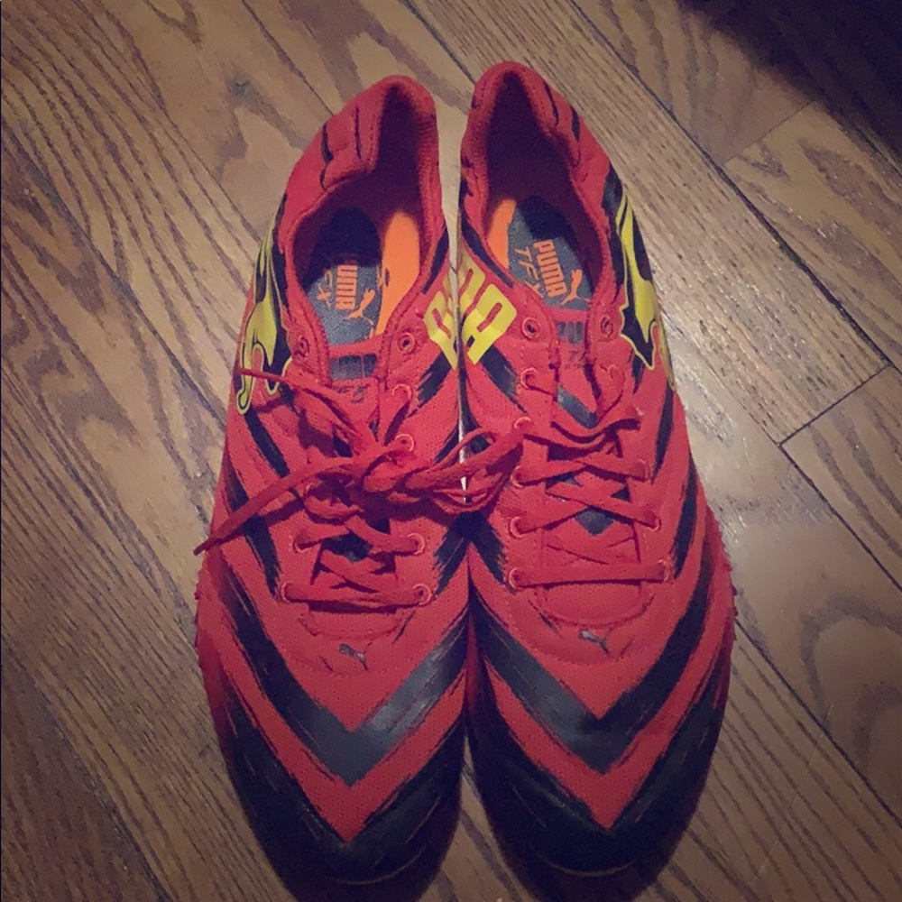 Mens puma TFX track shoes
